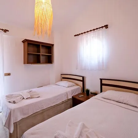 Villa Aka